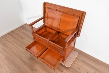 中古　美品　花梨(カリン)無垢材　多機能デザインが魅力の彫刻入りモンクスベンチ　(R-089721)