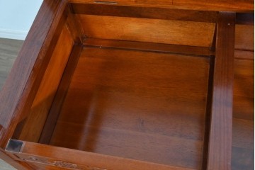 中古　美品　花梨(カリン)無垢材　多機能デザインが魅力の彫刻入りモンクスベンチ　(R-089721)