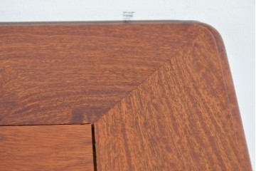 中古　美品　花梨(カリン)無垢材　多機能デザインが魅力の彫刻入りモンクスベンチ　(R-089721)
