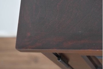 中古　美品　希少な廃盤品　北海道民芸家具　立体感のあるパネルデザインの脚付き下駄箱　(R-089722)
