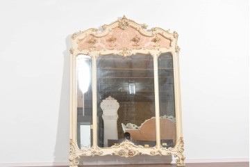 中古　イタリア製　高級家具　SILIK(シリック)　ロココ調　華やかな装飾が目を引く特大壁掛けミラー　(R-089723)