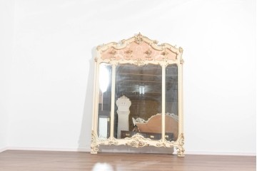 中古　イタリア製　高級家具　SILIK(シリック)　ロココ調　華やかな装飾が目を引く特大壁掛けミラー　(R-089723)