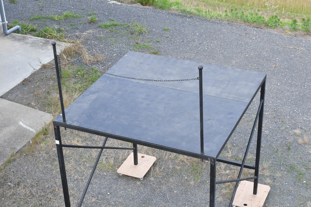 中古　店舗什器　在庫40　特注　2メートル角の組み立て式アイアンラック展示台　(R-089724)