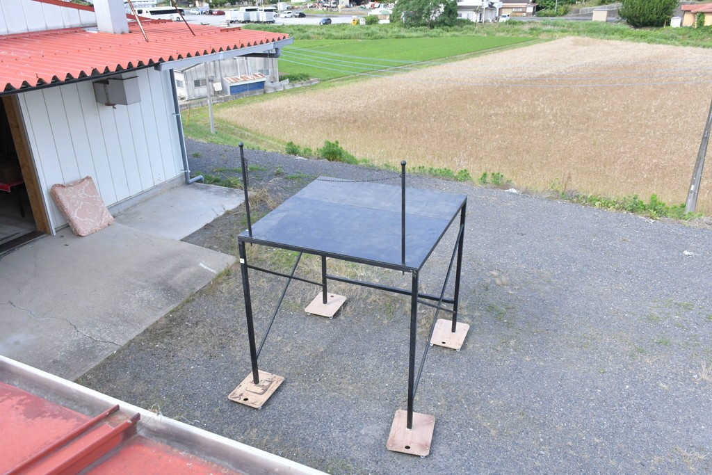 中古　店舗什器　在庫40　特注　2メートル角の組み立て式アイアンラック展示台　(R-089724)