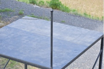 中古　店舗什器　在庫40　特注　2メートル角の組み立て式アイアンラック展示台　(R-089724)