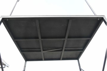 中古　店舗什器　在庫40　特注　2メートル角の組み立て式アイアンラック展示台　(R-089724)