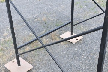 中古　店舗什器　在庫40　特注　2メートル角の組み立て式アイアンラック展示台　(R-089724)