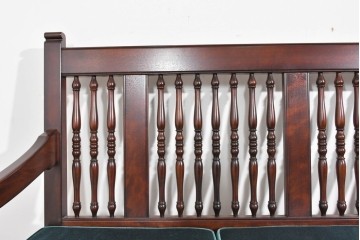 中古　美品　松本民芸家具　挽物の意匠が上品な3人掛けD型布張りイス　(R-089725)