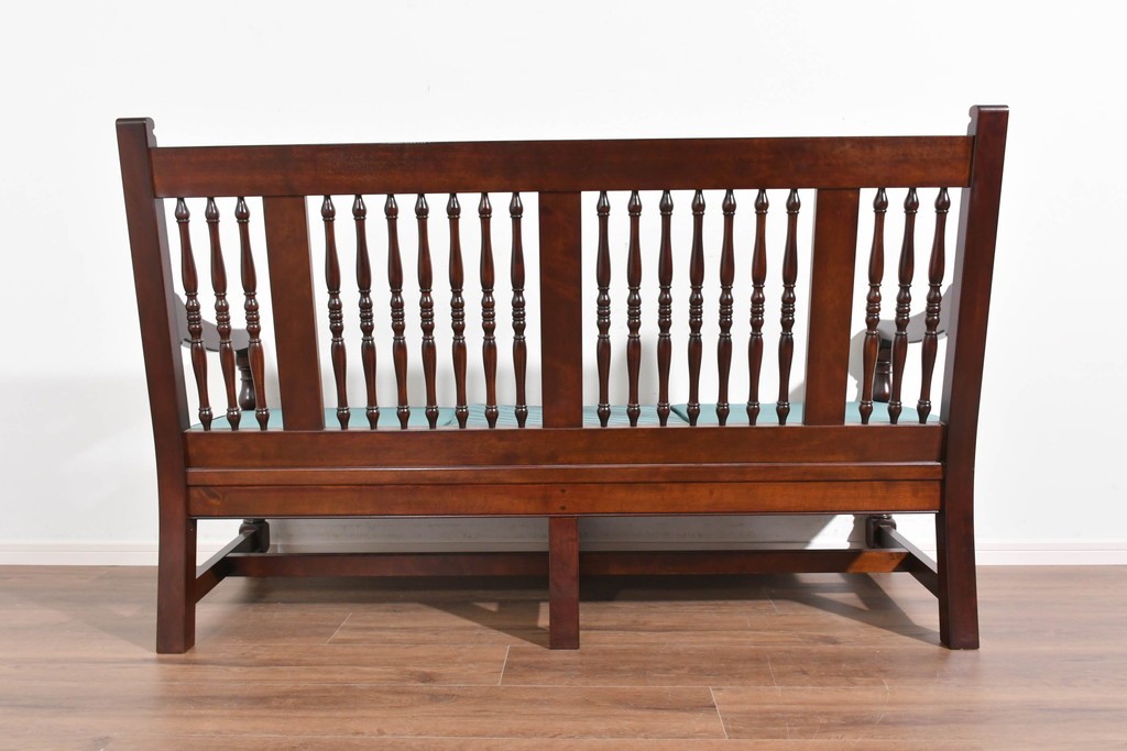 中古　美品　松本民芸家具　挽物の意匠が上品な3人掛けD型布張りイス　(R-089725)