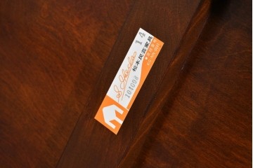 中古　美品　松本民芸家具　挽物の意匠が上品な3人掛けD型布張りイス　(R-089725)