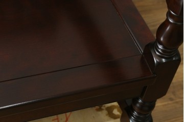 中古　美品　松本民芸家具　挽物の意匠が上品な3人掛けD型布張りイス　(R-089725)