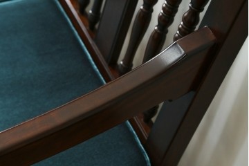 中古　美品　松本民芸家具　挽物の意匠が上品な3人掛けD型布張りイス　(R-089725)