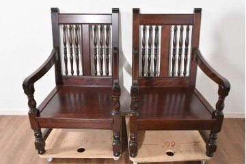 中古　美品　松本民芸家具　挽物の意匠が美しい1人掛けD型布張りイス2脚セット　(R-089726)