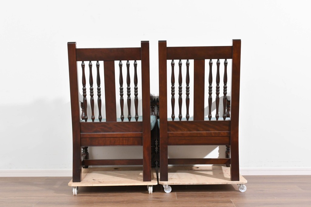 中古　美品　松本民芸家具　挽物の意匠が美しい1人掛けD型布張りイス2脚セット　(R-089726)