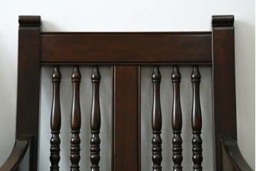 中古　美品　松本民芸家具　挽物の意匠が美しい1人掛けD型布張りイス2脚セット　(R-089726)