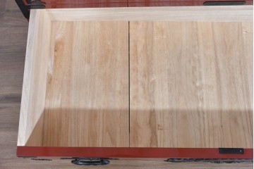 《台輪取り付け加工費込み》　中古　美品　仙台民芸箪笥(仙台箪笥)　欅産業製　朱色漆塗り　朱色に牡丹の黒金具が映える華やかな整理箪笥　(R-089728)