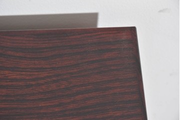 中古　美品　岩谷堂箪笥　力強い杢目と重厚な金具が映えるローチェスト　(R-089731)