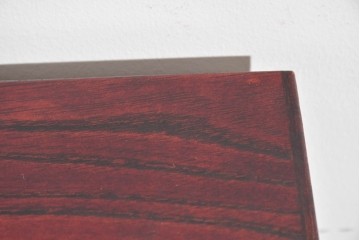 中古　美品　岩谷堂箪笥　力強い杢目と黒金具が重厚な趣を添える衣装箪笥　(R-089732)