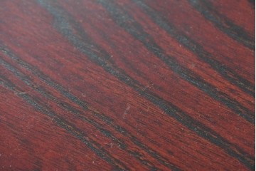 中古　美品　岩谷堂箪笥　力強い杢目と黒金具が重厚な趣を添える衣装箪笥　(R-089732)
