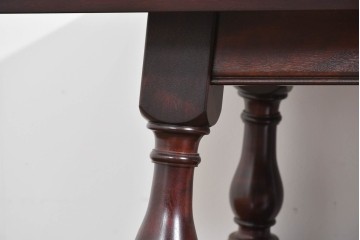 中古　美品　松本民芸家具　重厚な挽物脚が目を引くC型センターテーブル　(R-089733)