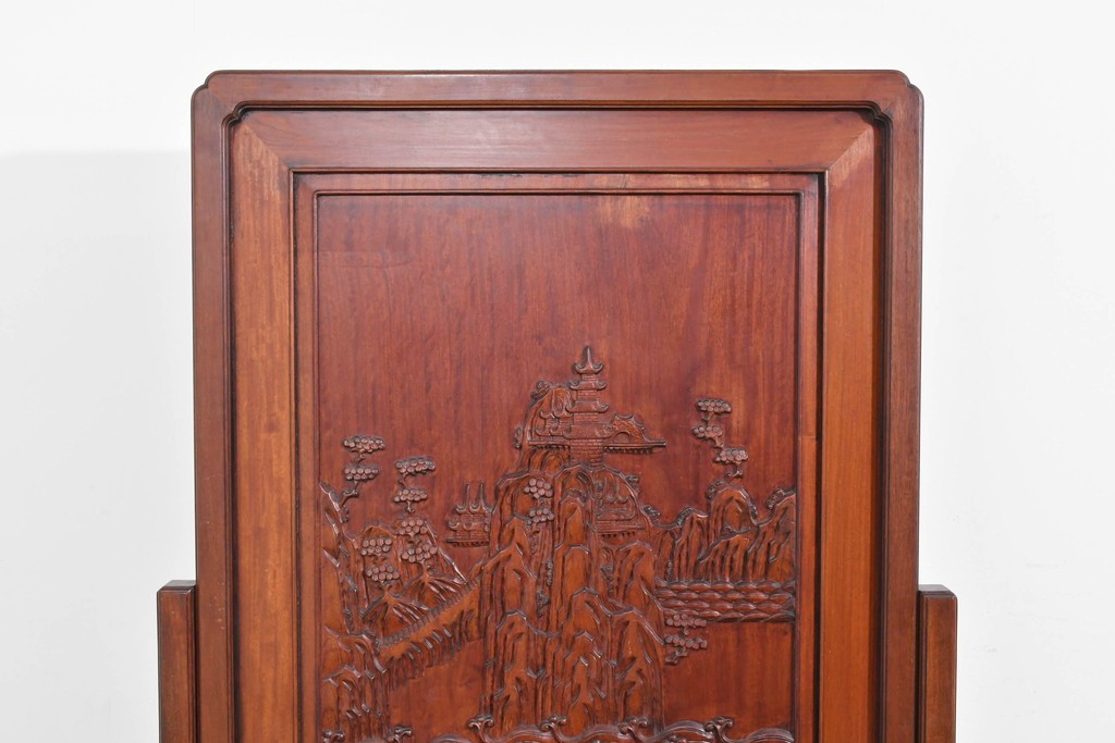 中古　美品　高級品　花梨(カリン)材　山水風景の彫刻が美しい衝立　(R-089734)