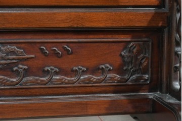 中古　美品　高級品　花梨(カリン)材　山水風景の彫刻が美しい衝立　(R-089734)