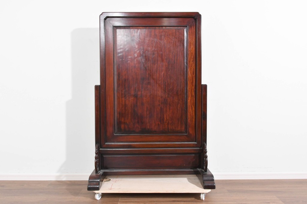 中古　美品　高級品　花梨(カリン)材　山水風景の彫刻が美しい衝立　(R-089734)