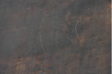 和製ヴィンテージ　日光彫り　草花文様が美しい丸テーブル　※天板に反りあり　(R-089736)