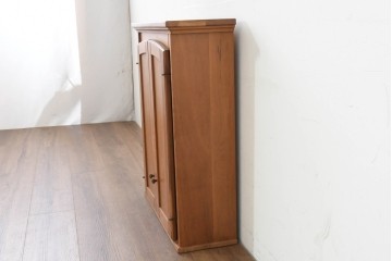 ヨーロッパヴィンテージ　チェリー無垢材　優しい木味のウォールキャビネット　(R-089748)