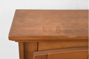 ヨーロッパヴィンテージ　チェリー無垢材　優しい木味のウォールキャビネット　(R-089748)