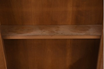 ヨーロッパヴィンテージ　チェリー無垢材　優しい木味のウォールキャビネット　(R-089748)