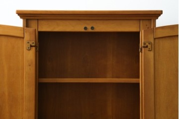 ヨーロッパヴィンテージ　チェリー無垢材　優しい木味のウォールキャビネット　(R-089748)