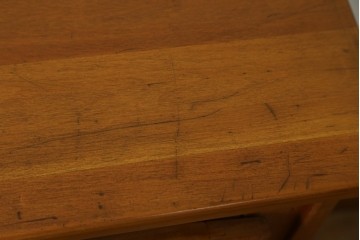 ヨーロッパヴィンテージ　チェリー無垢材　優しい木味のウォールキャビネット　(R-089748)