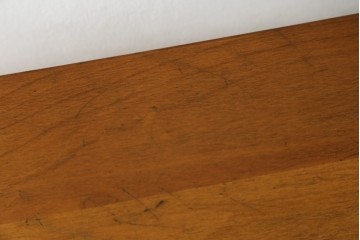 ヨーロッパヴィンテージ　チェリー無垢材　優しい木味のウォールキャビネット　(R-089748)