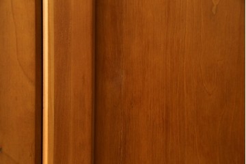 ヨーロッパヴィンテージ　チェリー無垢材　優しい木味のウォールキャビネット　(R-089748)