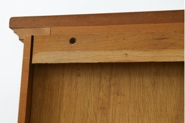 ヨーロッパヴィンテージ　チェリー無垢材　優しい木味のウォールキャビネット　(R-089748)