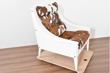 中古　美品　Poltrona Frau(ポルトローナ・フラウ)　Gio Ponti(ジオ・ポンティ)　カウスキン　Dezza(デッザ)　洗練されたデザインのアームチェア　現行定価約180万円(R-089750)
