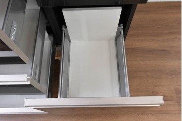 中古　超美品　AYANO(綾野製作所)　スタイリッシュなキッチンキャビネット　(R-089753)