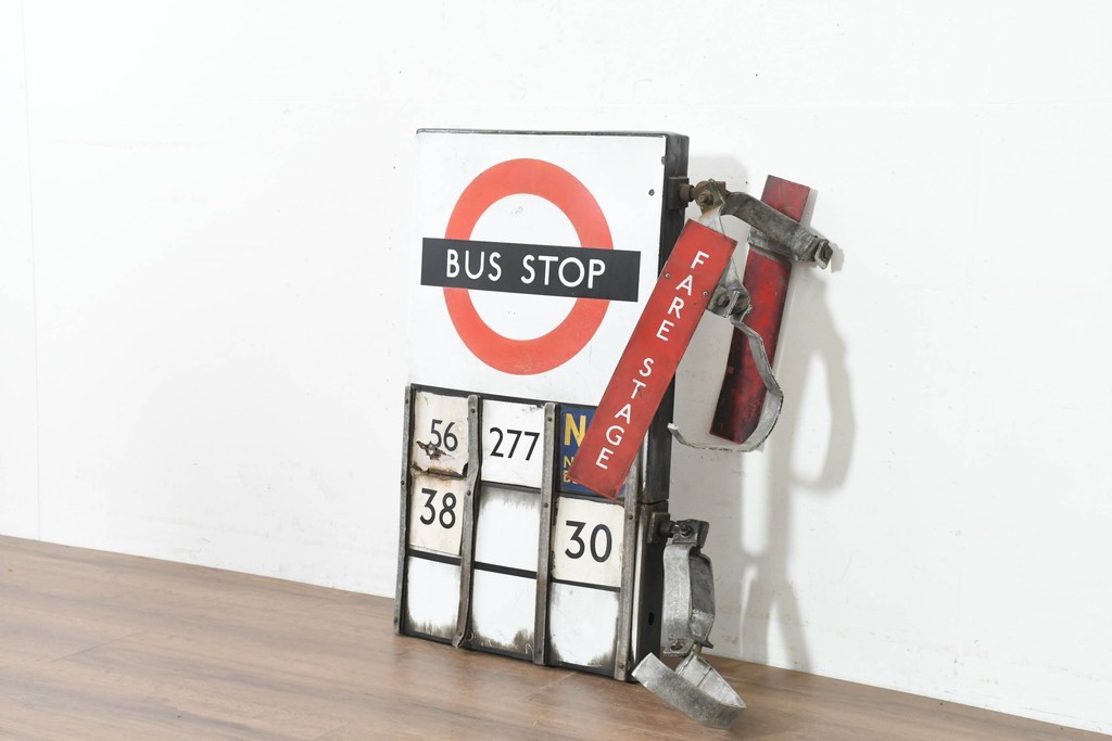 イギリスヴィンテージ　1950年から1970年頃　ロンドン交通局　ラウンデル(Roundel)　BUS STOP(バスストップ)　レトロな魅力あふれるバス停看板　(R-089757)
