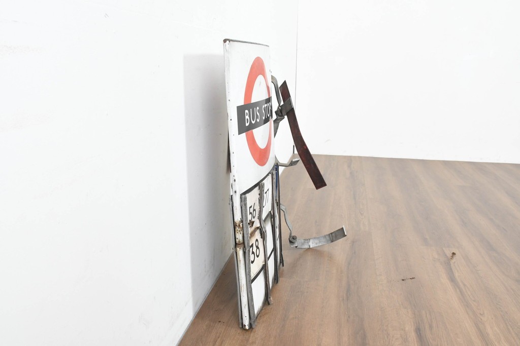 イギリスヴィンテージ　1950年から1970年頃　ロンドン交通局　ラウンデル(Roundel)　BUS STOP(バスストップ)　レトロな魅力あふれるバス停看板　(R-089757)