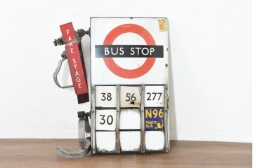 イギリスヴィンテージ　1950年から1970年頃　ロンドン交通局　ラウンデル(Roundel)　BUS STOP(バスストップ)　レトロな魅力あふれるバス停看板　(R-089757)