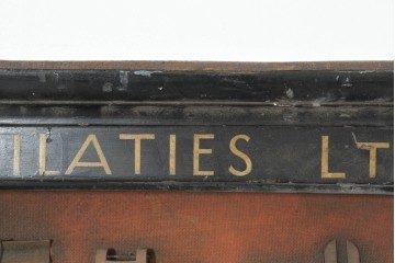イギリスアンティーク　JONES TEXTILATIES LTD(ジョーンズ・テクスティレイティーズ・リミテッド)　無骨な工業パーツのディスプレイボード　(R-089770)