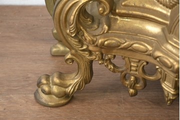 中古　イタリア製　STILARS(スティラーズ)　華やかな装飾の置時計　(R-089774)