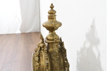 中古　イタリア製　STILARS(スティラーズ)　華やかな装飾の置時計　(R-089774)