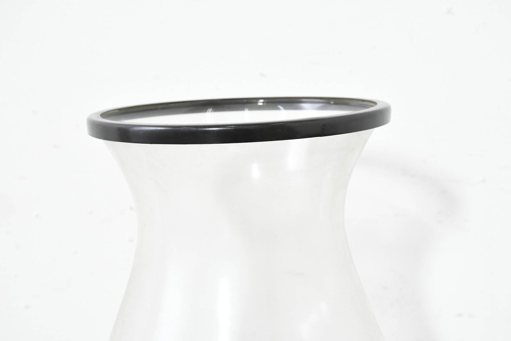 ヨーロッパヴィンテージ　クラシカルで気品のあるキャンドルスタンド　(R-089775)