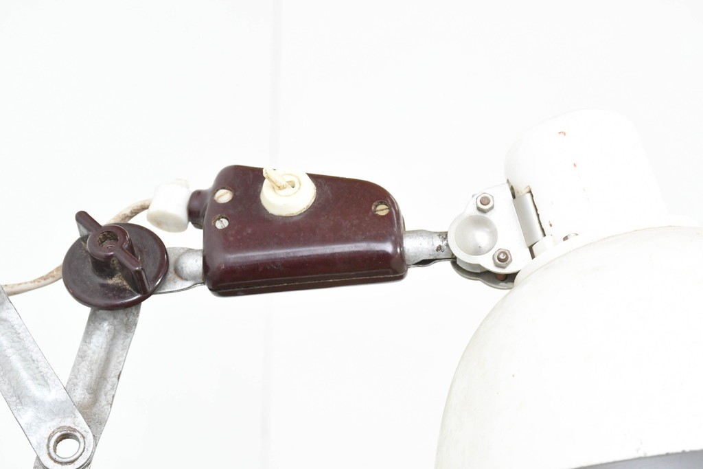 ヨーロッパヴィンテージ　VEB Zweckleuchtenbau Dresden　東ドイツの産業用シザーランプ　(R-089786)