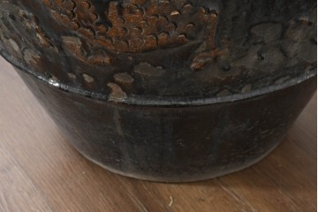 アジアン雑貨　玉取り獅子のつまみが可愛らしい蓋付き四耳壺　(R-089792)
