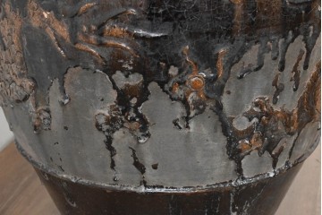 アジアン雑貨　玉取り獅子のつまみが可愛らしい蓋付き四耳壺　(R-089792)
