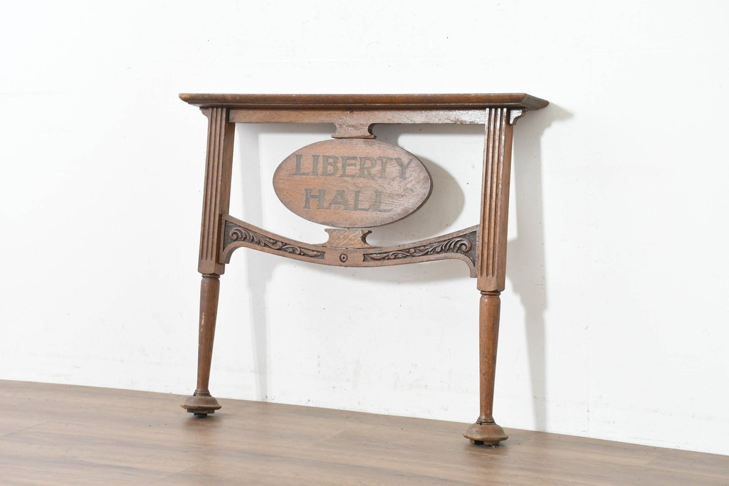 イギリスアンティーク　オーク材　LIBERTY HALL　回転プレート付き木製看板　(R-089797)