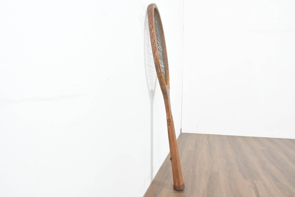 イギリスアンティーク　G&T LONDON　全長140cm　特大サイズの木製ラケット型ディスプレイ　(R-089798)